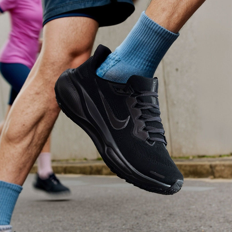 NIKE耐克缓震跑步鞋2025秋季新款男鞋飞马休闲运动鞋FD2722-001