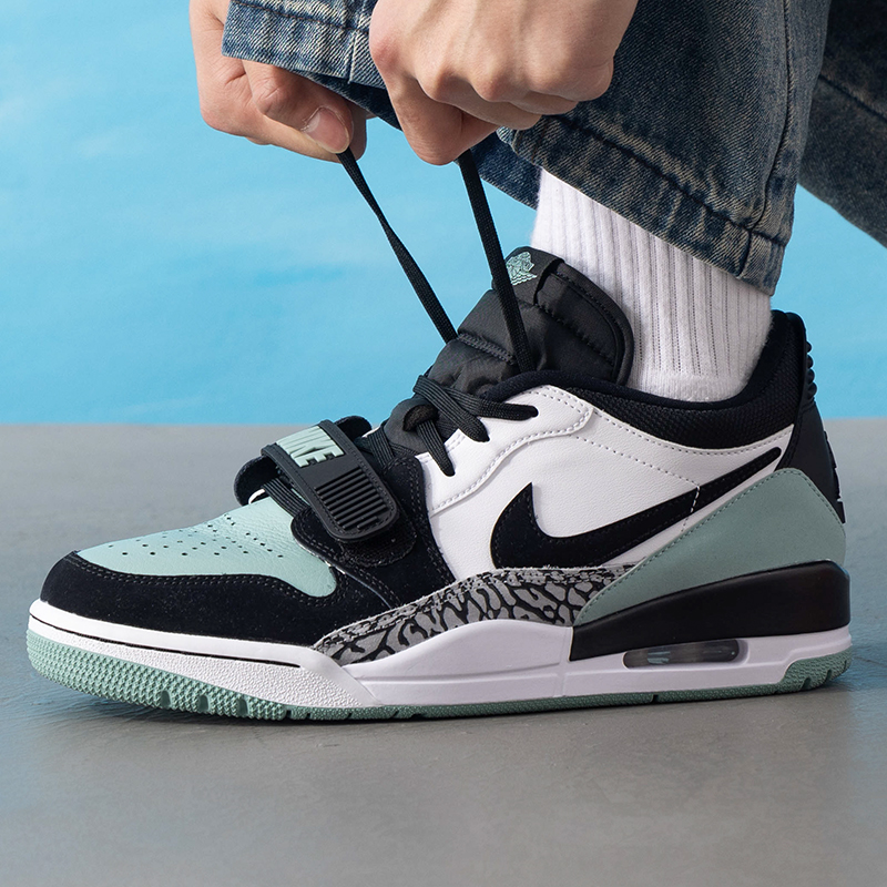 NIKE耐克Jordan男鞋篮球鞋2025夏季新款透气低帮运动鞋CD7069-109