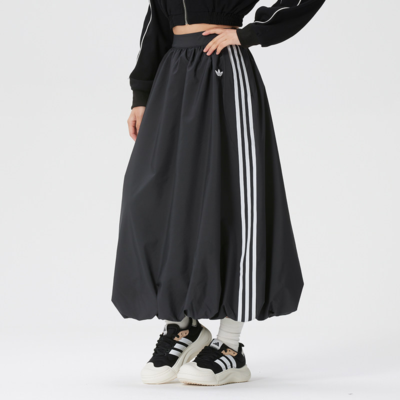 adidas阿迪达斯半身裙子女装2026春新款花苞裙运动休闲裙 KC8088