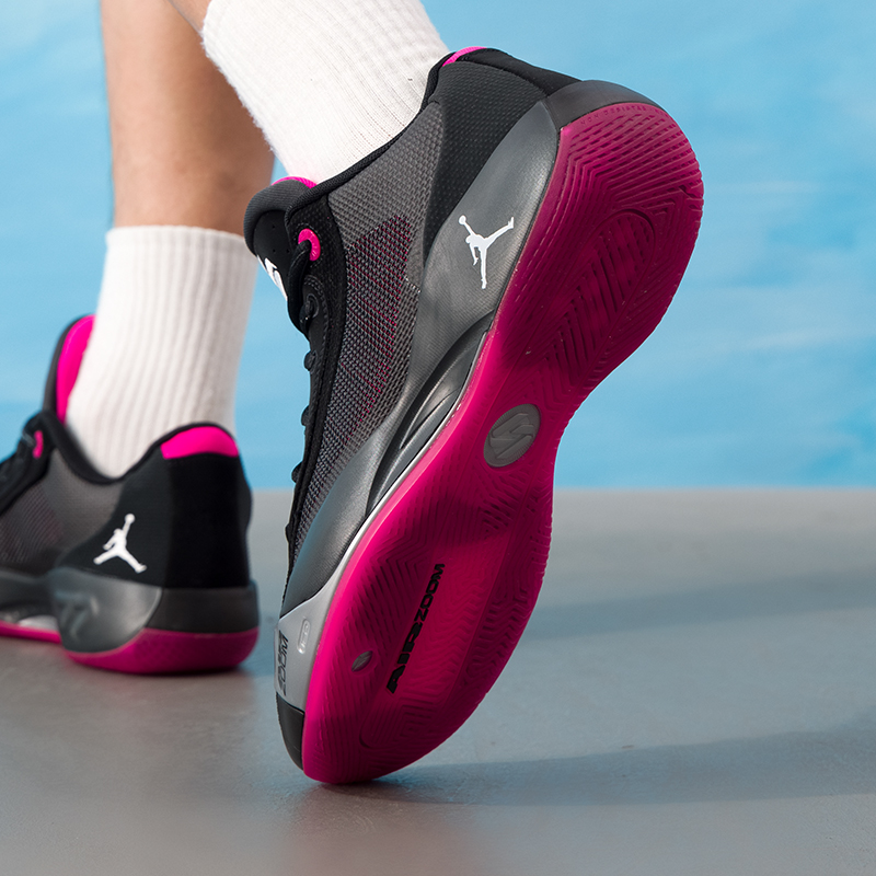 官方正品，时尚潮流，篮球鞋