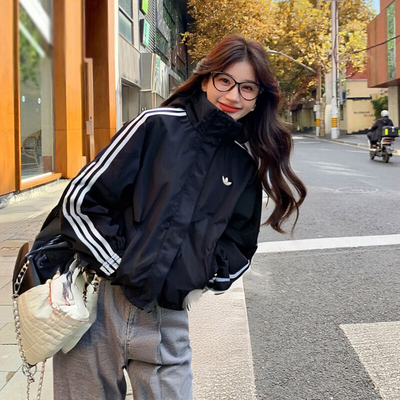 阿迪达斯三叶草风衣外套女装上衣秋季新款连帽运动休闲服JX1451