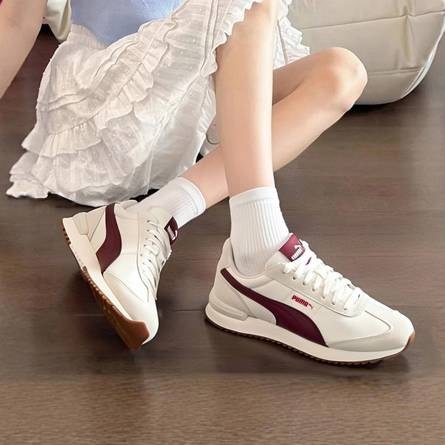 拼接鞋面 复古外观 简约时尚