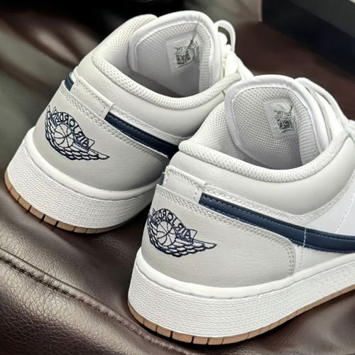 耐克AJ1女鞋2026新款夏季Air Jordan 1大童篮球鞋运动板鞋553560