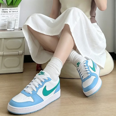 耐克NIKE秋季新款北卡蓝大童鞋轻便女鞋休闲鞋COURT低帮运动板鞋