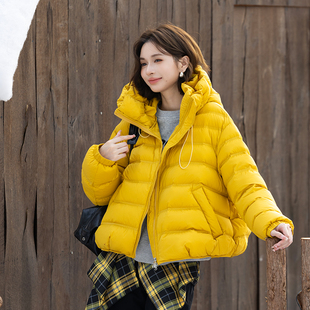 某鸭同款2025年新款女士排骨羽绒服冬季短款连帽时尚加厚保暖外套