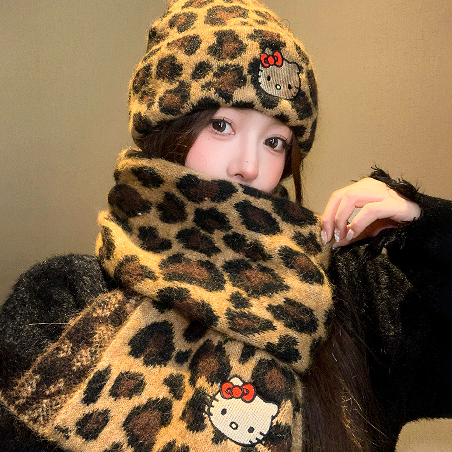 豹纹Hello Kitty针织帽女冬季保暖可爱毛线帽围巾套装防寒护耳