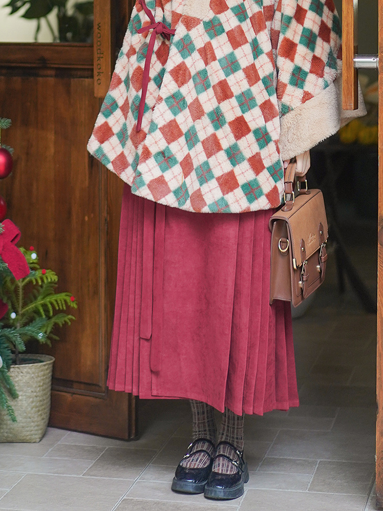 thumbnail for Seasonal clearance Hanfu women's autumn and winter mid-length half-length horse-faced skirts collegiate style daily Ming system placket