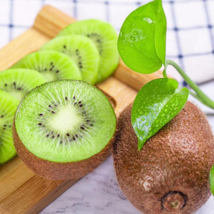 闫钦广果业猕猴桃2025年中小果新鲜应季带箱十斤包邮孕妇水果徐香