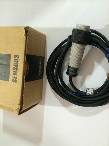 正品CR18-8DN电容式接近开关12-24V三线NPN常开CR18-8DP