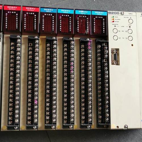 B200PW105A B200CU/B200 32DI/32DOP/ B200BAB4 PLC
