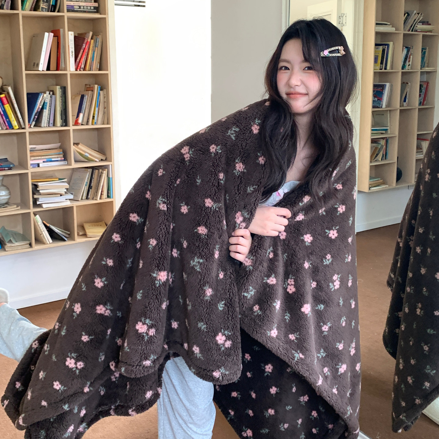 INS冬季软糯保暖泡芙绒毛毯午睡沙发盖毯披肩毯学生珊瑚绒小毯子