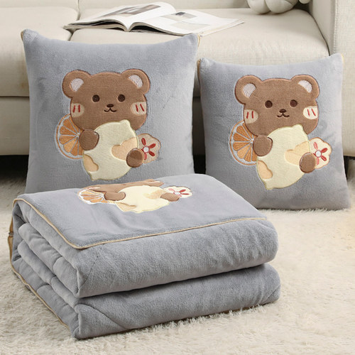 牛奶绒抱被子两用四季汽车靠枕