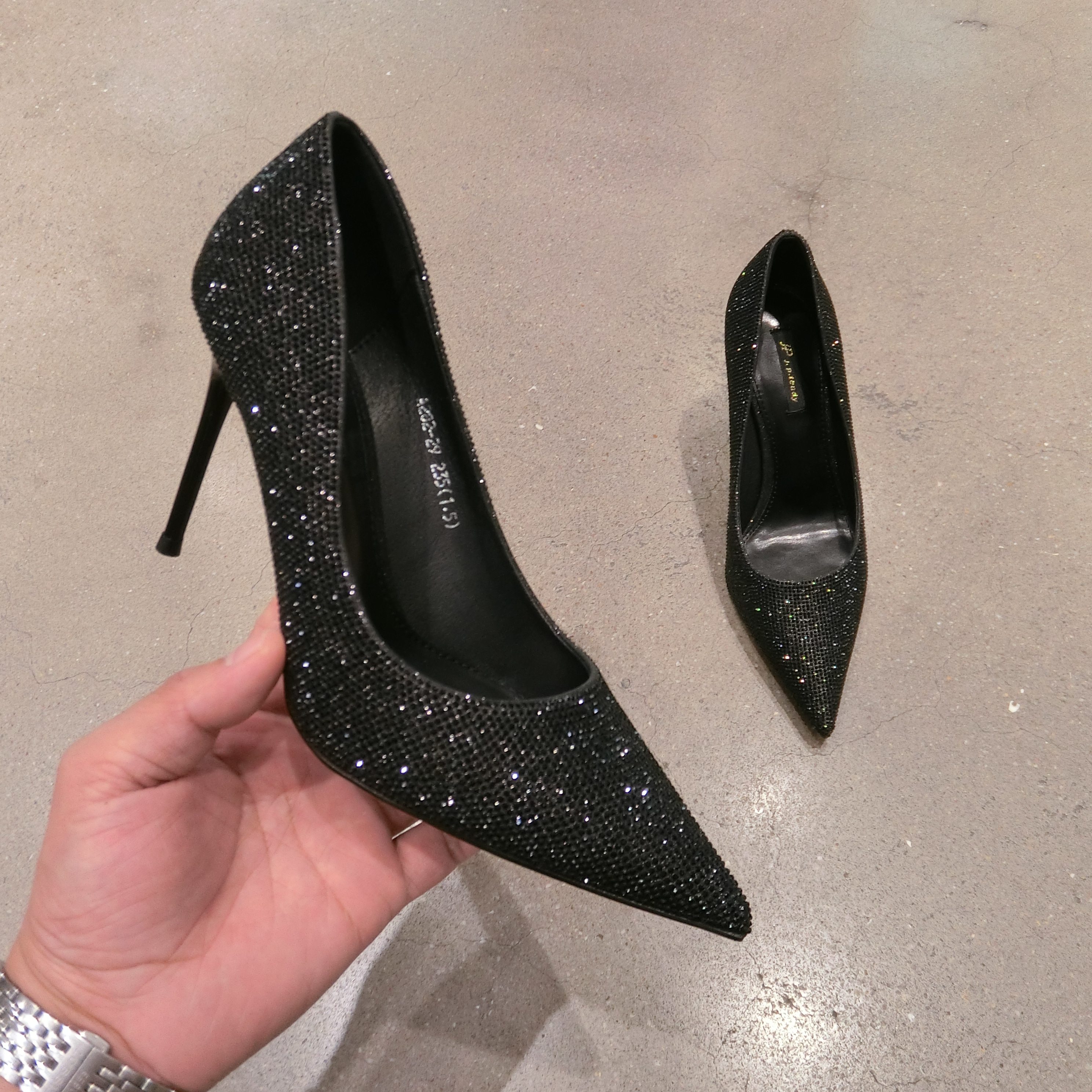 星之途2020新款水钻高跟鞋性感气质浅口公主细跟尖头9cm女单鞋