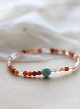 不断增加的闪光点-红兔毛手串