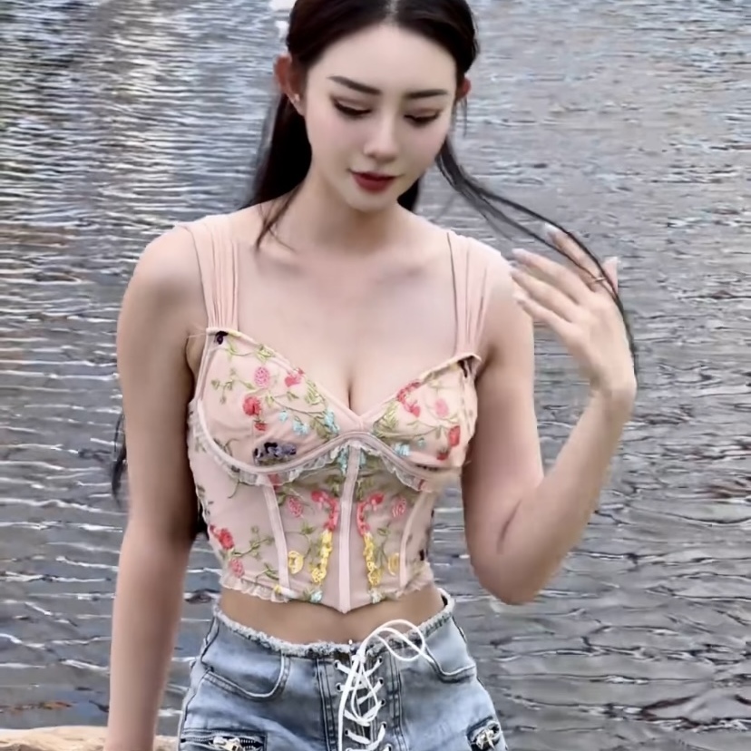 蕾丝内衣女性感花卉刺绣吊带背心