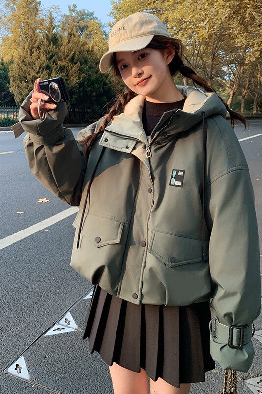 墨绿色冲锋衣羽绒服女冬2025新款工装白鸭绒外套流行短款小个子图片