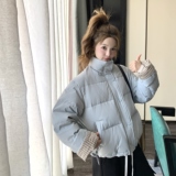 蓝色格子两面穿短款羽绒服外套女冬季2025新款千金感白鸭绒面包服，女装羽绒服，2D073