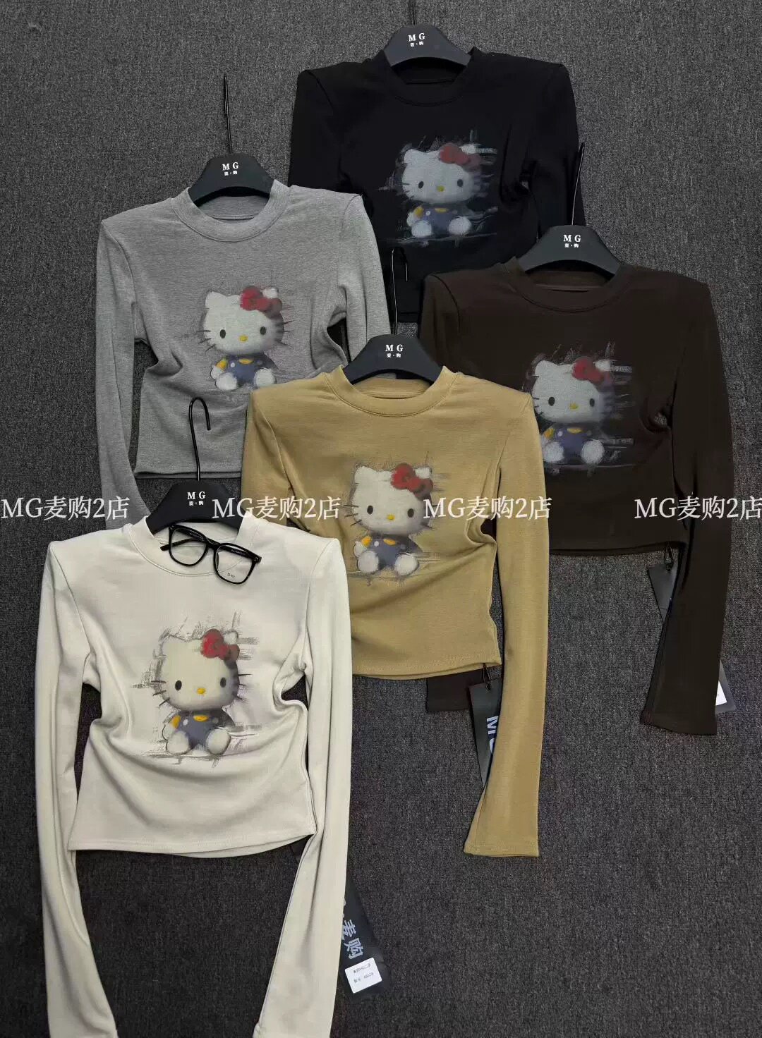 韩版卡通KT印花长袖T恤女修身磨毛短款打底上衣女2025冬季新款