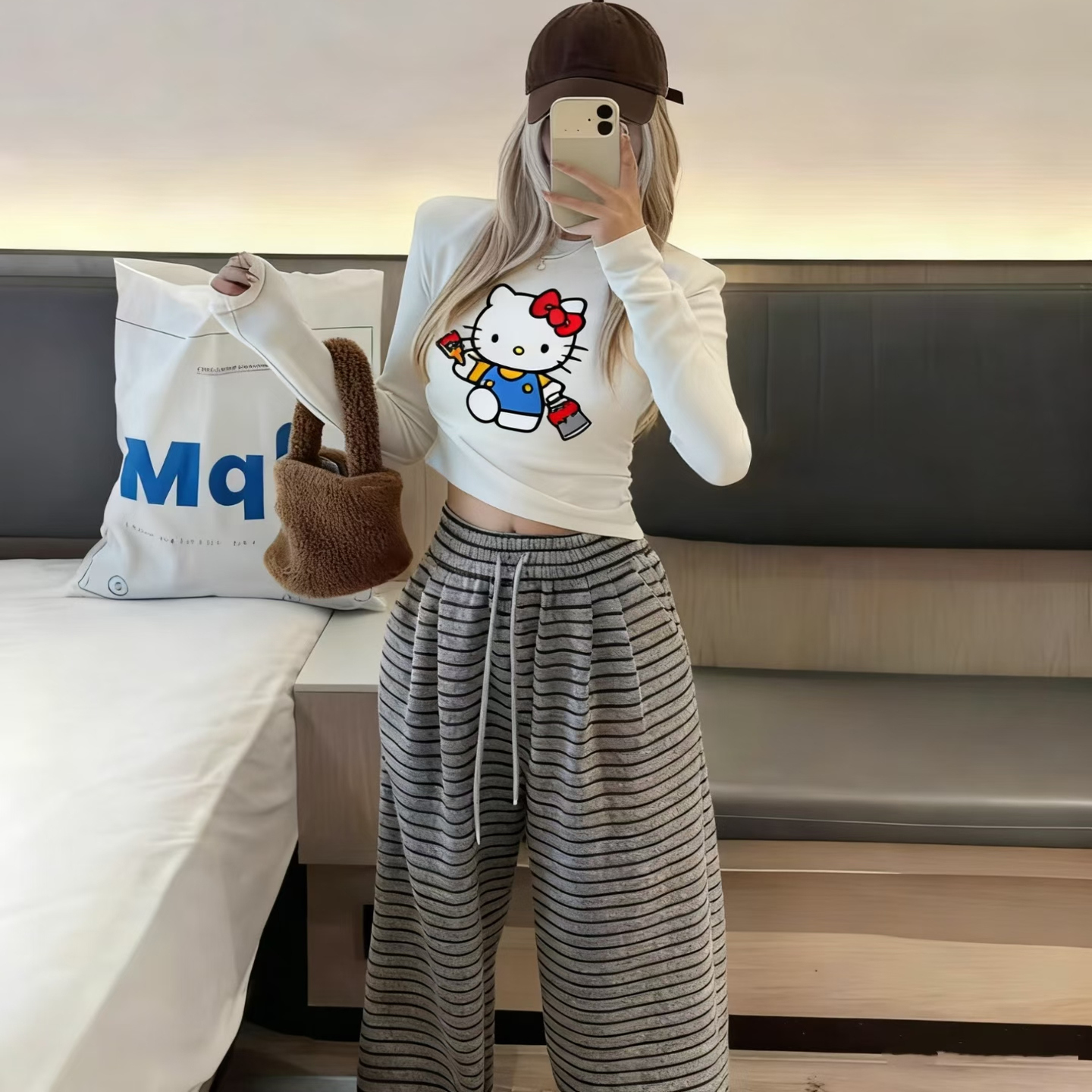 2025加绒韩版卡通印花长袖T恤女修身垫肩打底衫辣妹上衣女