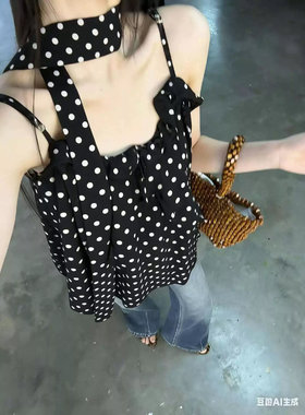 法式波点挂脖飘带荷叶边吊带背心女2026夏季新款黑色减龄别致上衣