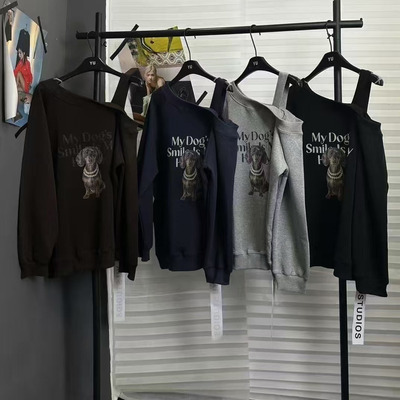 2025秋季新款韩版斜领露肩减龄卡通狗狗印花宽松大版上衣女卫衣