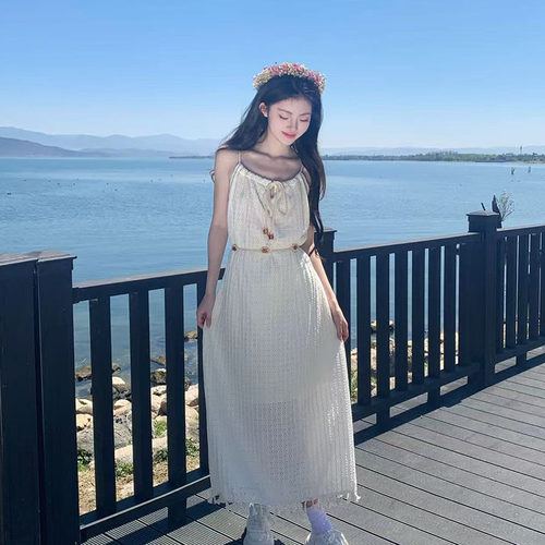 波西米亚民族风流苏吊带连衣裙沙滩裙云南草原旅游穿搭长裙
