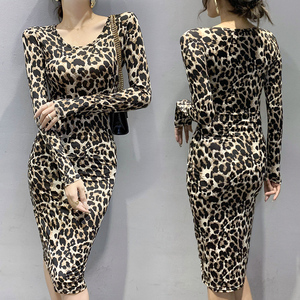 春季豹纹连衣裙女时尚2026新款女士性感包臀裙显瘦内衬裙打底裙子