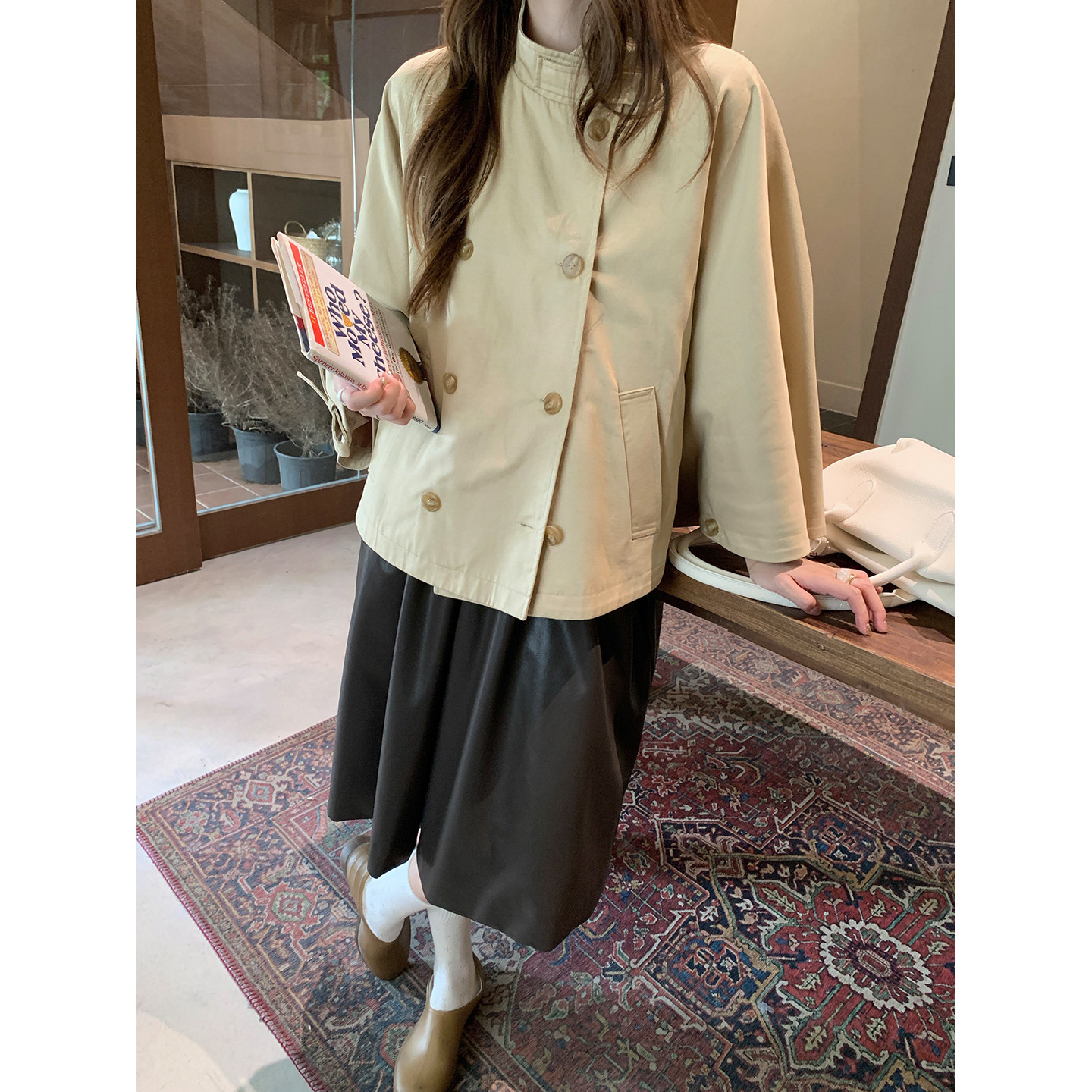 韩系立领斗篷短款风衣女秋季新款宽松双排扣蝙蝠袖小个子休闲外套
