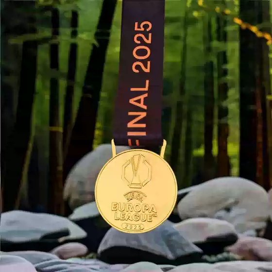 In Stock 2025 Tottenham Vs Manchester United Son Heung-Min Uefa Cup Collectible Commemorative Metal Plaque Fan Commemorative Medal