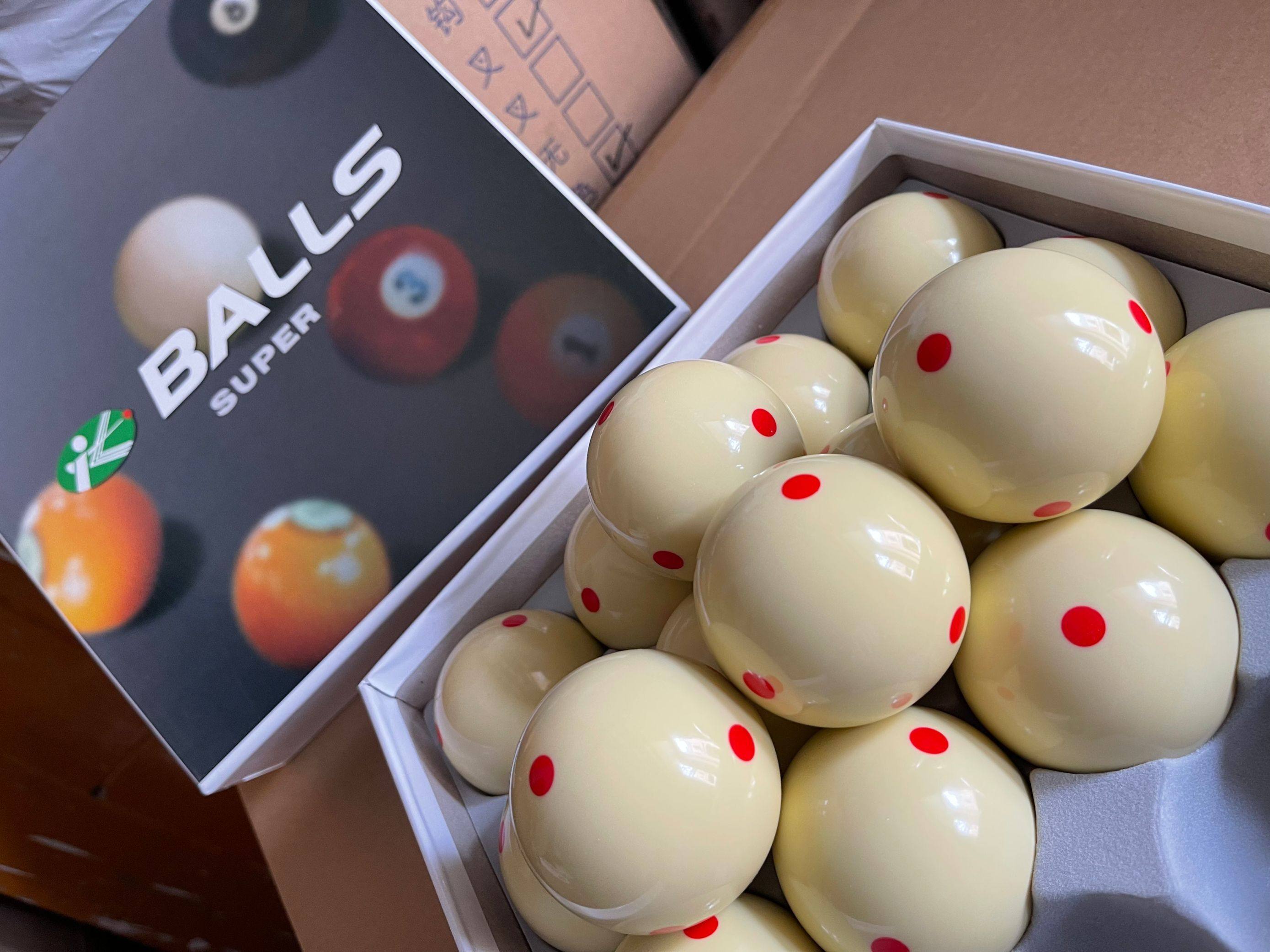 六点红大号母球 a 球头 大号美式 普通母球头 5.72cm(6.5元/个)