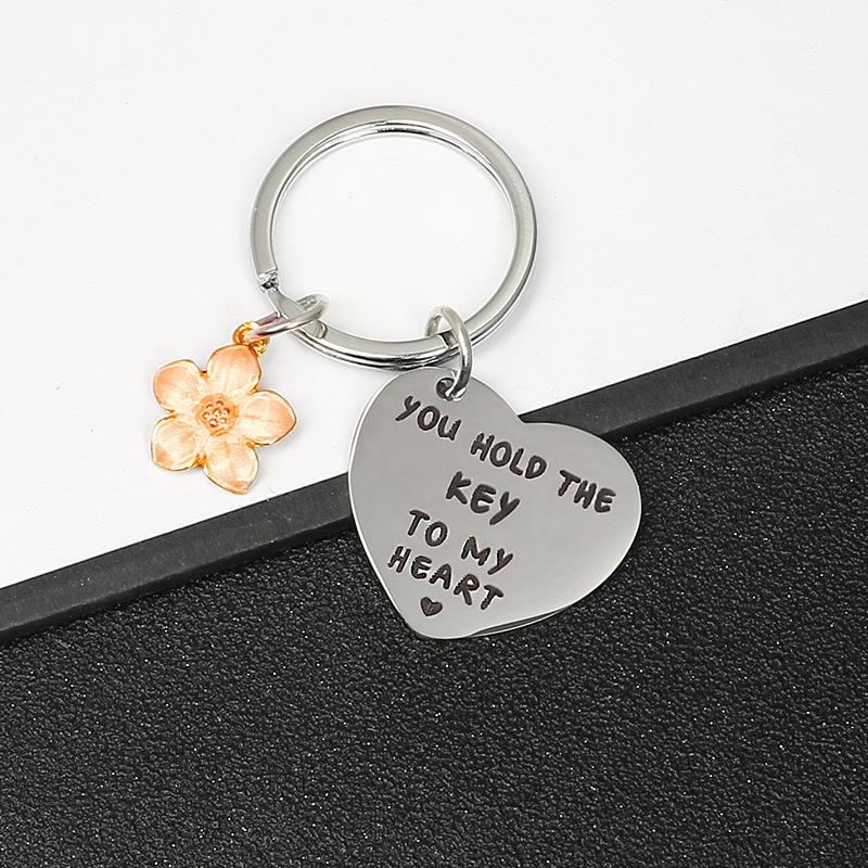 亚马逊情人节礼品礼物 爱心不锈钢挂件 情侣心形钥匙扣链激光