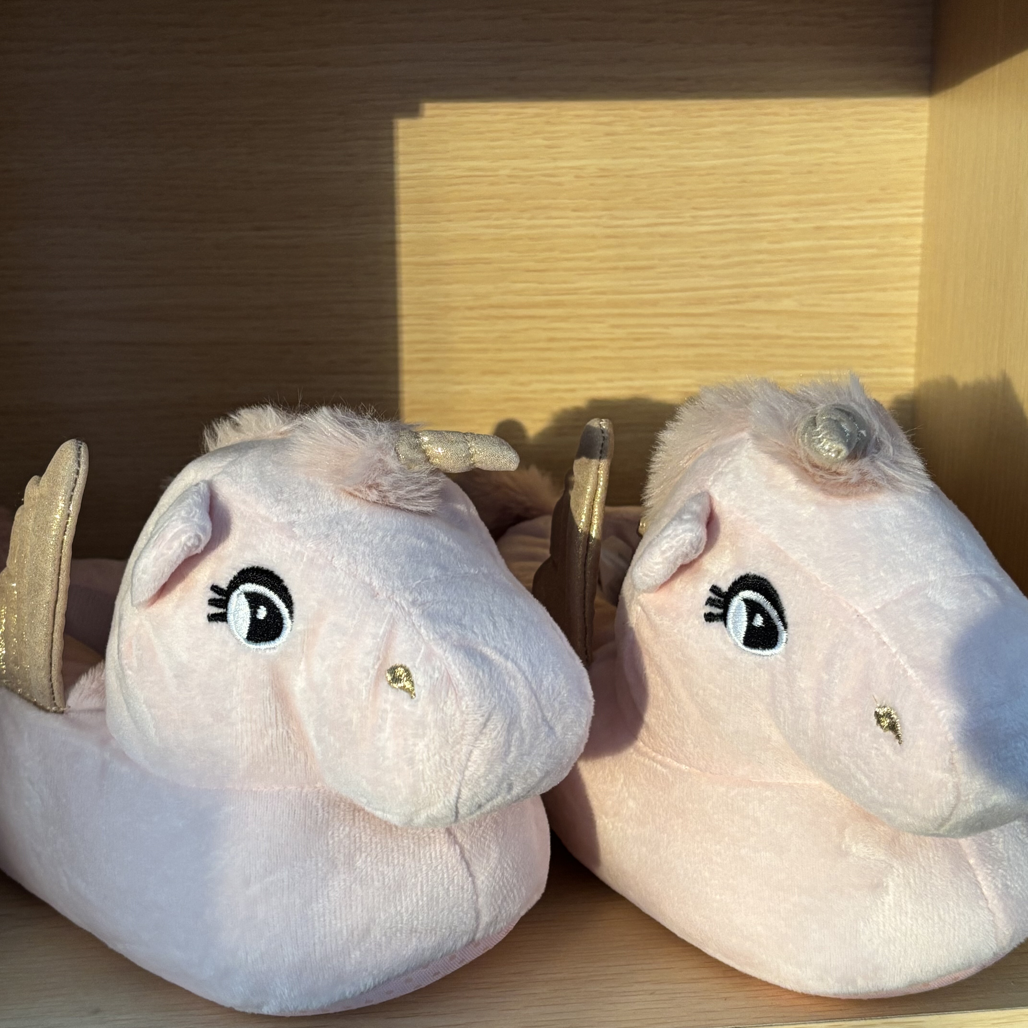 c609粉色小马棉拖鞋一双