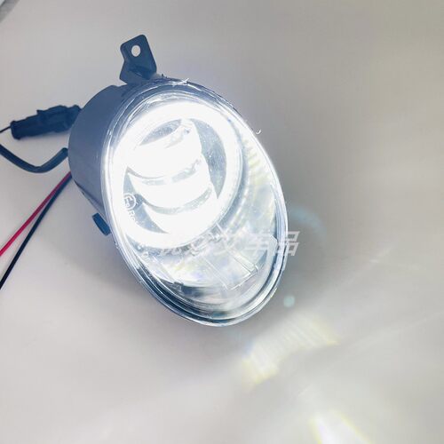 高亮雾灯总成高尔夫6LED高亮