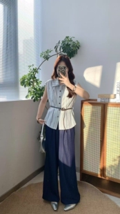 条纹无袖衬衫女夏季新款设计感小众收腰显瘦翻领马甲背心上衣