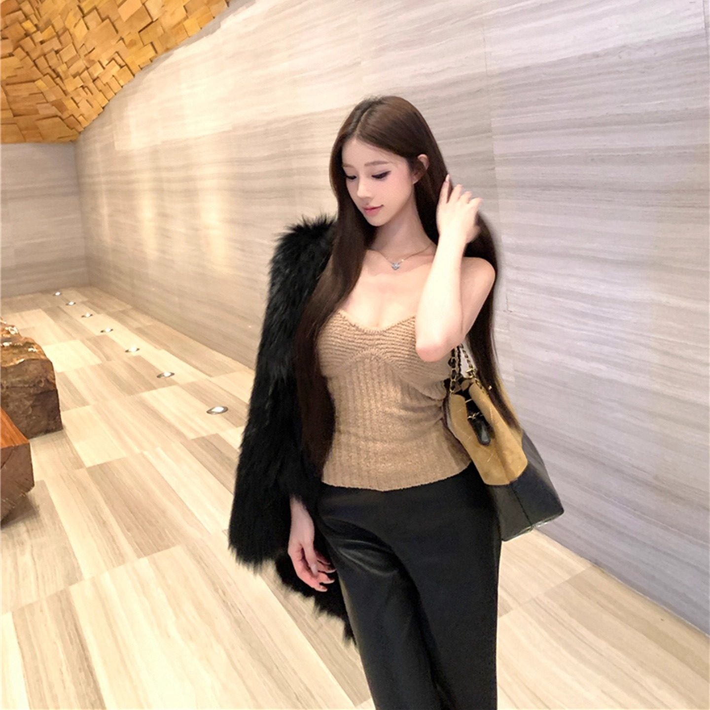 卡其色纯欲性感修身显瘦春秋露背无袖抹胸背心收腰内搭短款上衣女,女装/女士精品,背心吊带,淘宝优惠券,粉丝福利购,淘宝优惠卷