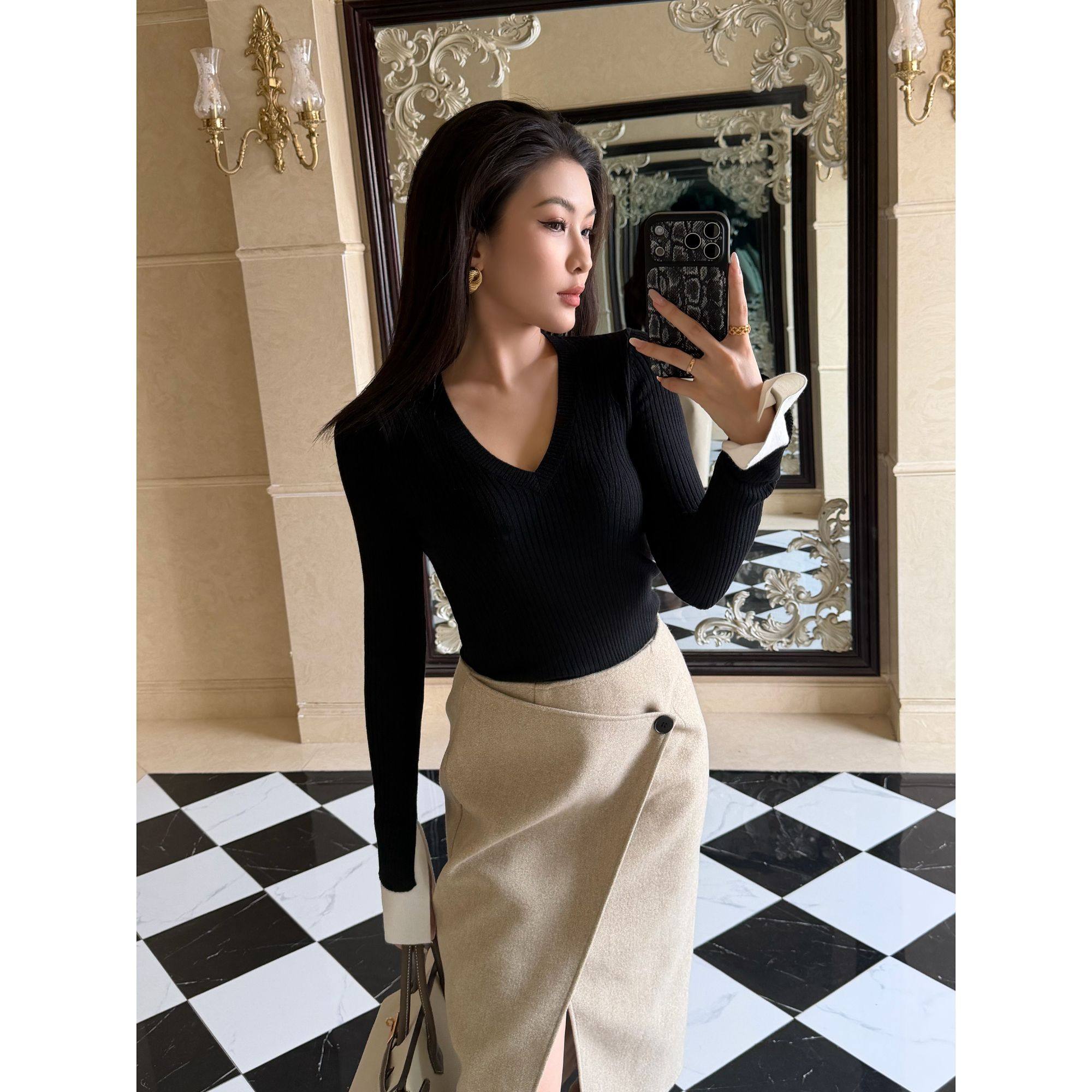 JIJINQI秋冬喇叭袖v领黑色ins上衣女显瘦设计感时尚休闲单穿打底,女装/女士精品,毛针织衫,淘宝优惠券,粉丝福利购,淘宝优惠卷