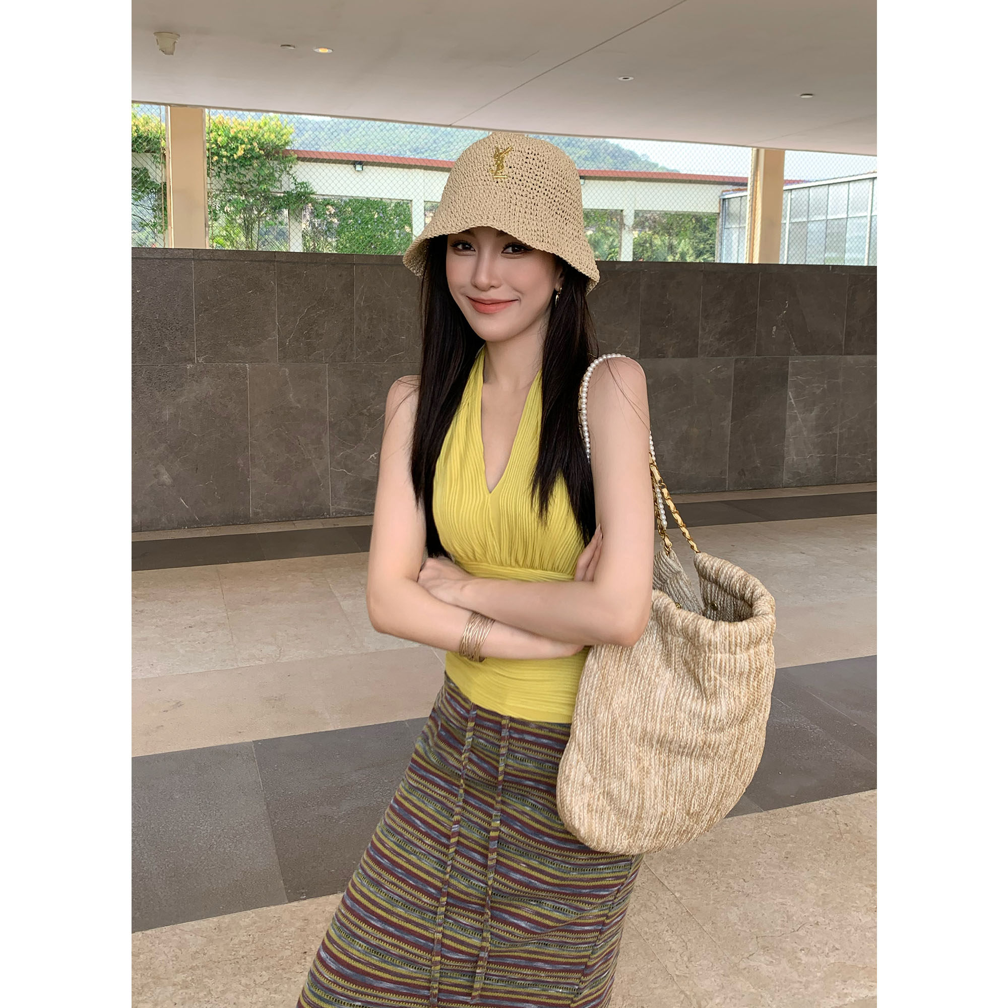JIJINQI夏季挂脖v领无袖露肩上衣设计感显瘦休闲气质百搭修身上衣
