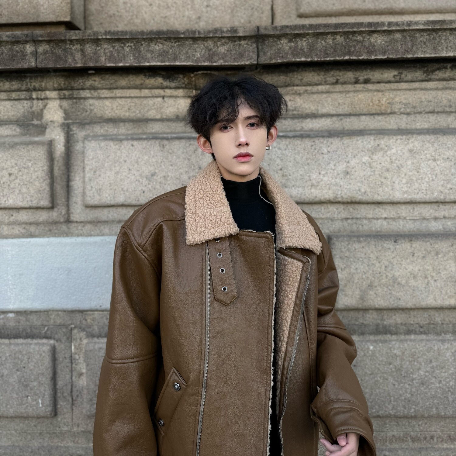 C316WT803P168冬装新款拼毛一体皮衣时尚暖和羊羔毛外套棉衣，男装皮衣，电商C316