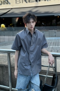 C316 CS11167 P58 夏装新款短袖衬衫科技感时尚衬衣银灰色男百搭图片