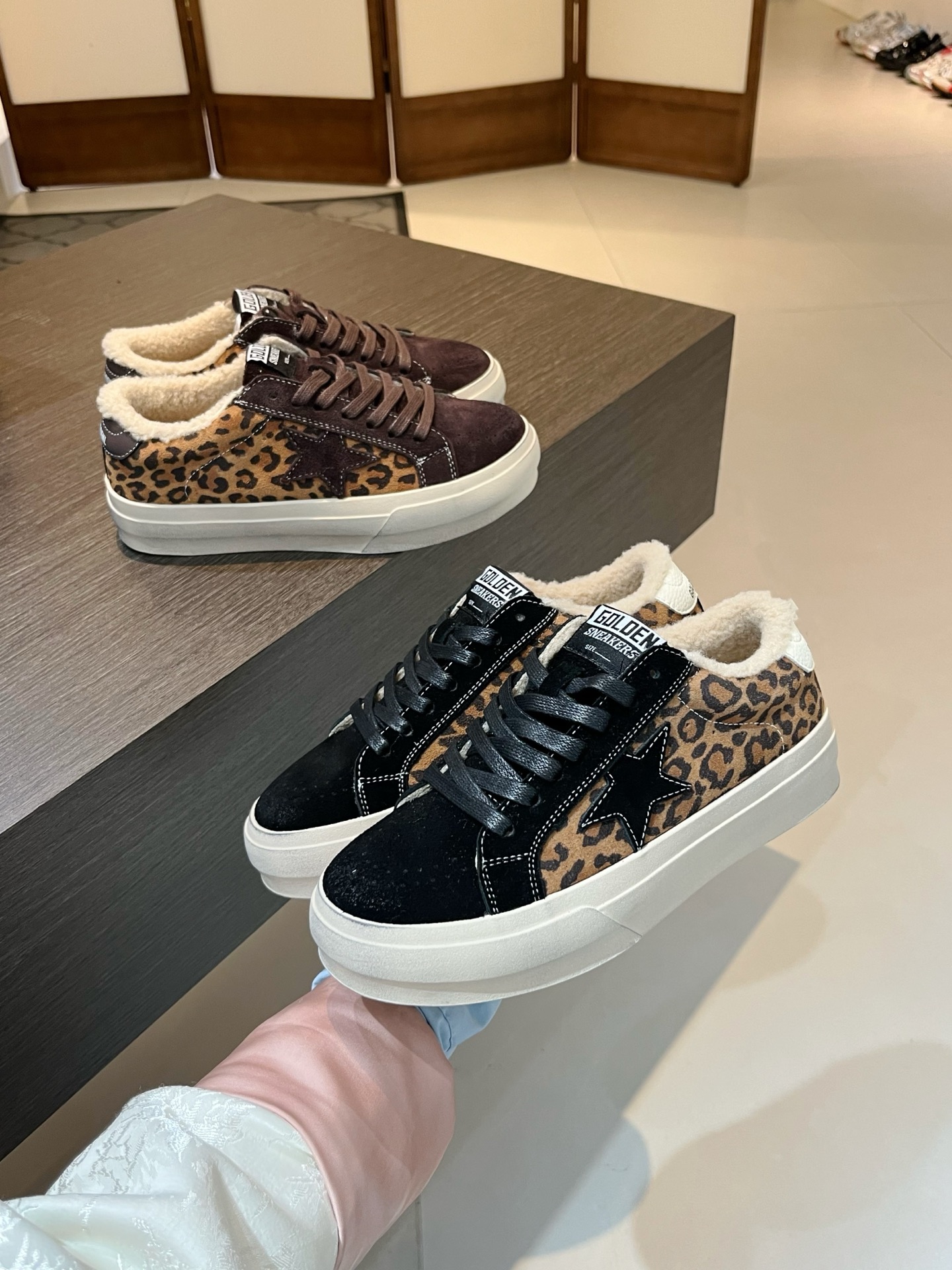 时尚厚底真皮加绒星星板鞋女2025冬韩版豹纹休闲鞋运动鞋保暖棉鞋