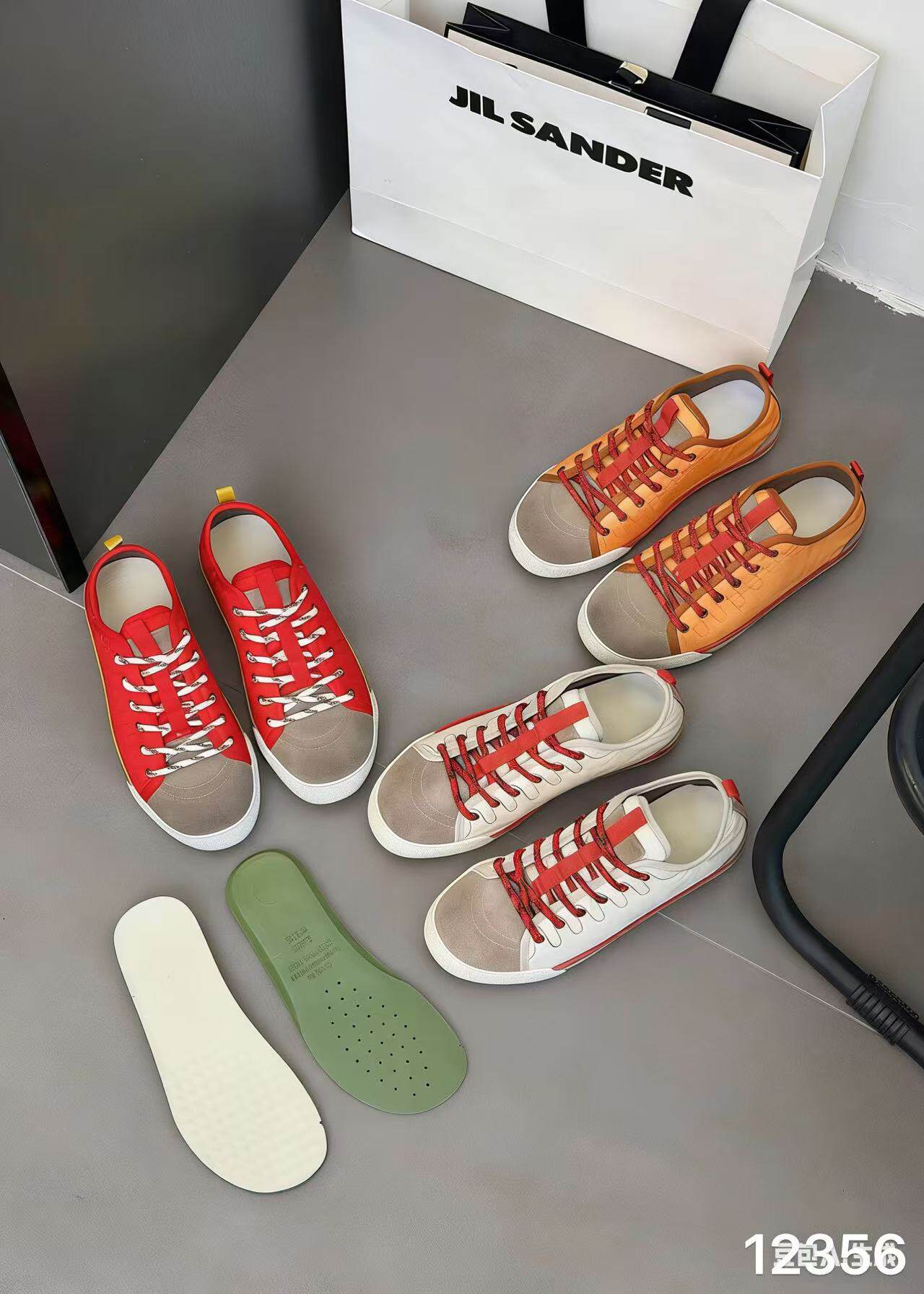 时尚厚底真皮阿甘鞋女2026春款韩版拼色系带休闲鞋运动鞋板鞋单鞋