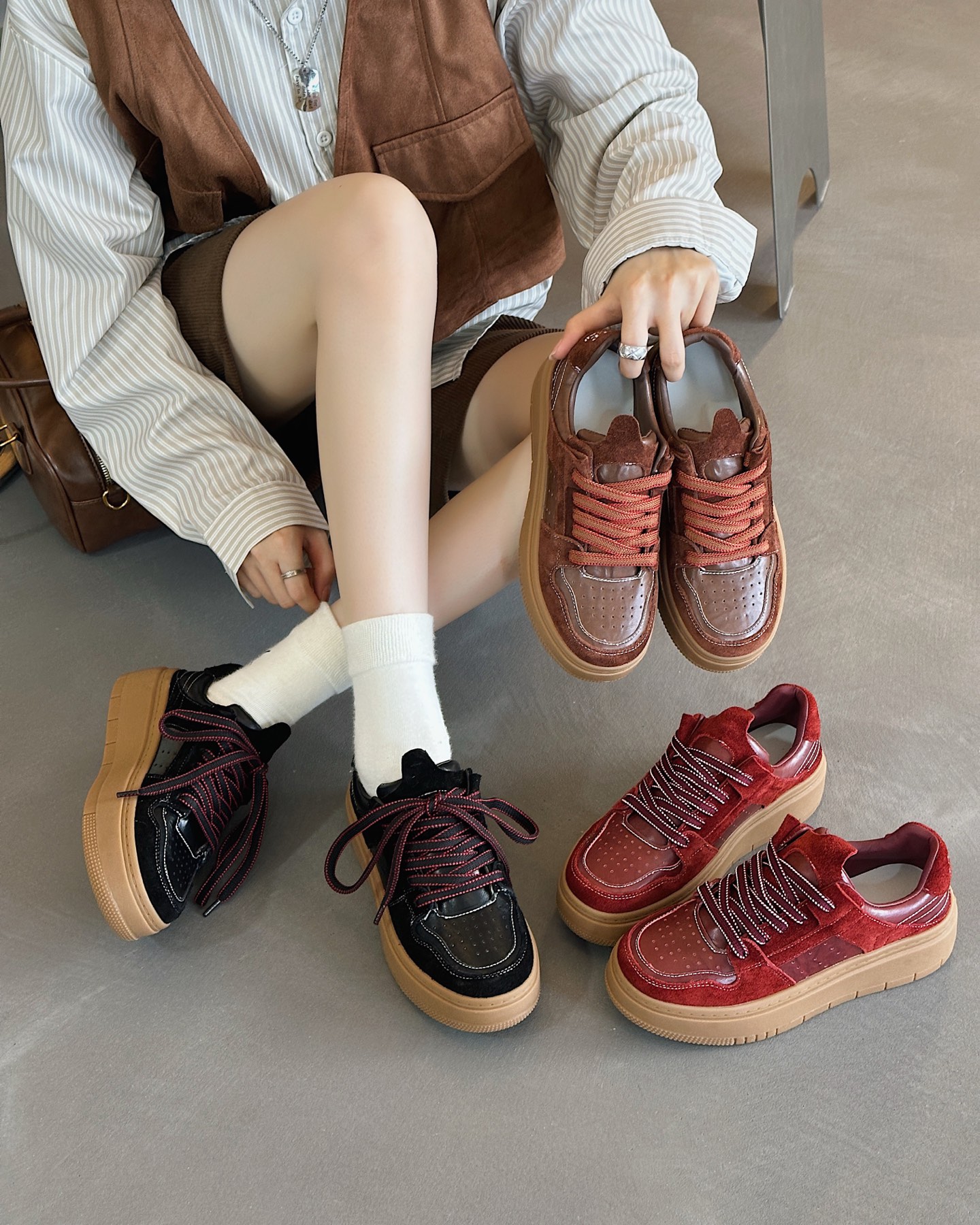 时尚厚底真皮板鞋女2025秋冬新款韩版百搭圆头系带休闲运动鞋潮鞋