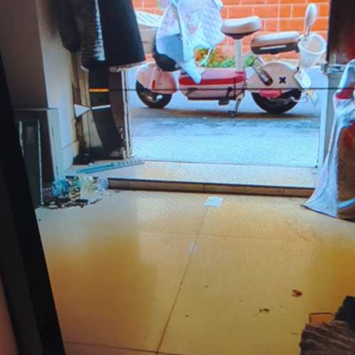 议价DSC-HX30，成色如图所示，实物拍摄，功能正常，发货询价