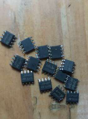 议价M25P40-VMN6TP NOR闪存 丝印25P40VP询价