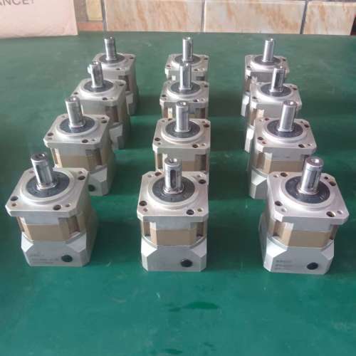 议价400w湖北精密斜齿行星减速机：速比1：4∥GPX65一4一询价