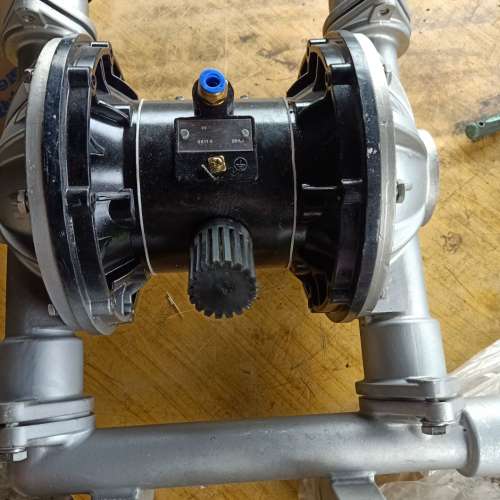 议价双隔膜泵型号是QBK一40PF实物拍照具体型号自己看新的询价