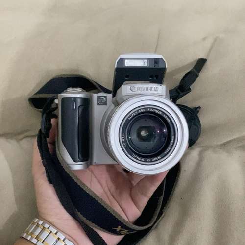 议价Fujifilm 怀旧数码4900z，外观成色7成新询价