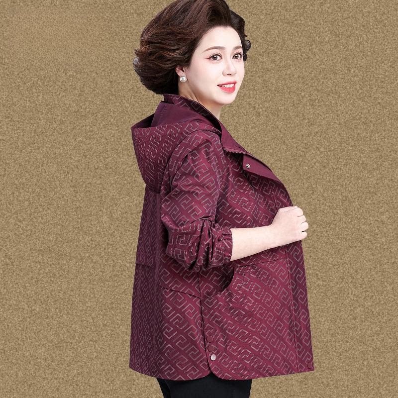 中老年妈妈春装外套2025新款奶奶加肥加大码春秋季休闲风衣夹克女