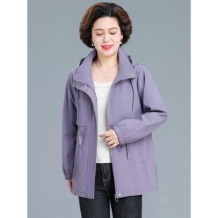妈妈秋装外套2025新款中老年女春秋款风衣中长款洋气大码连帽上衣