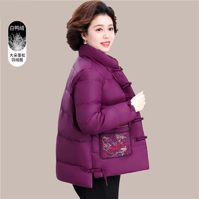 年轻妈妈冬装羽绒服2025新款洋气中老年女装冬季白鸭绒外套50岁40